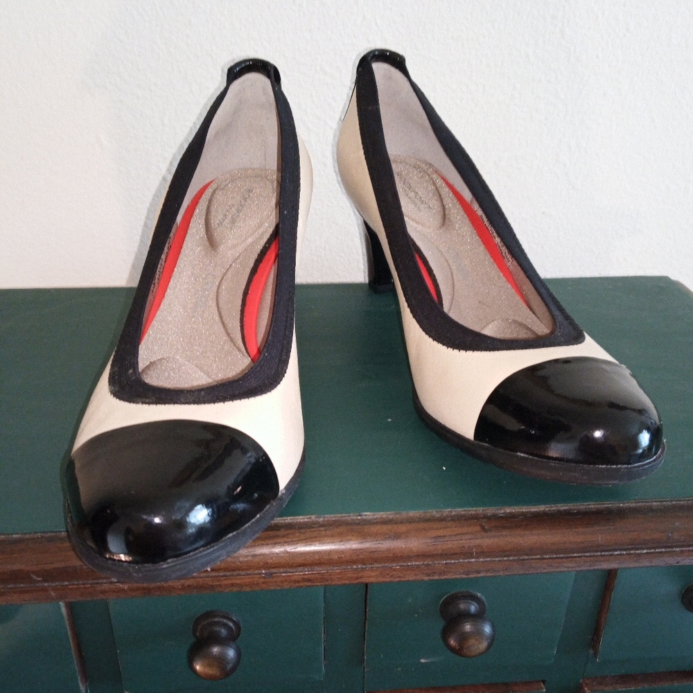Shoes - Picture 3 of 4